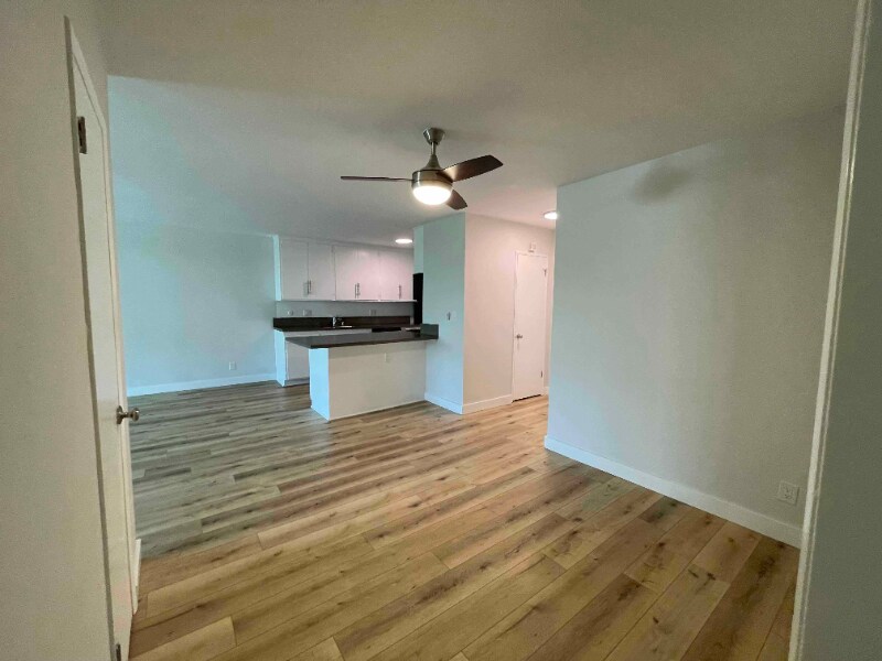 Building Photo - 1284 Havenhurst Dr