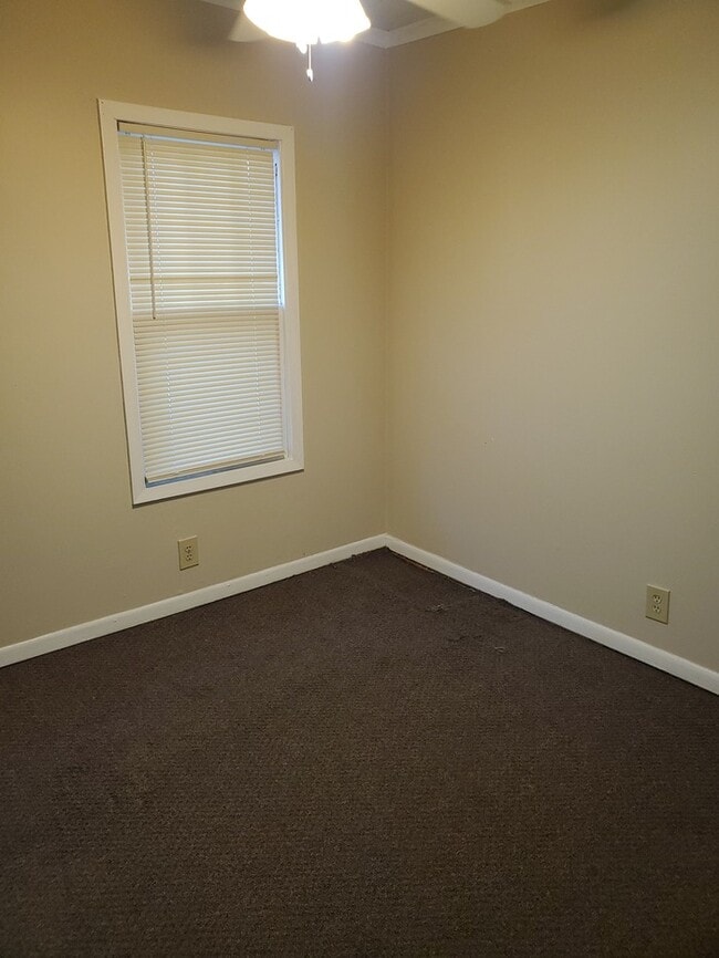 Building Photo - 2820 Stinson Blvd NE