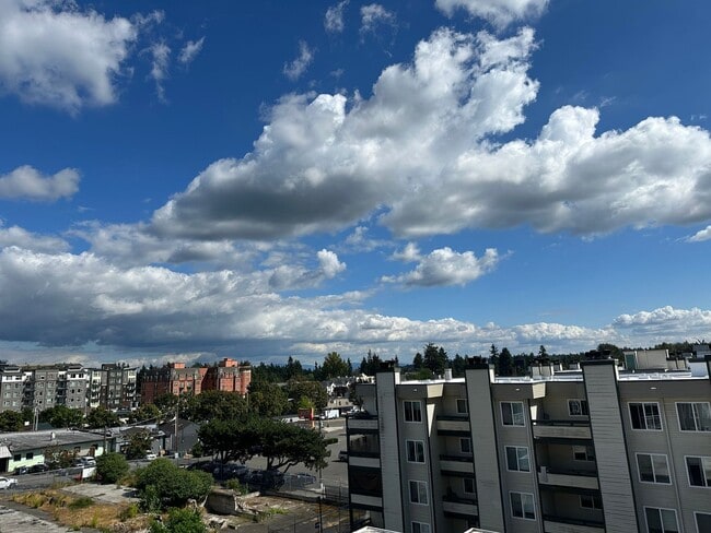 Building Photo - 2Bd/2Ba Seattle Condo