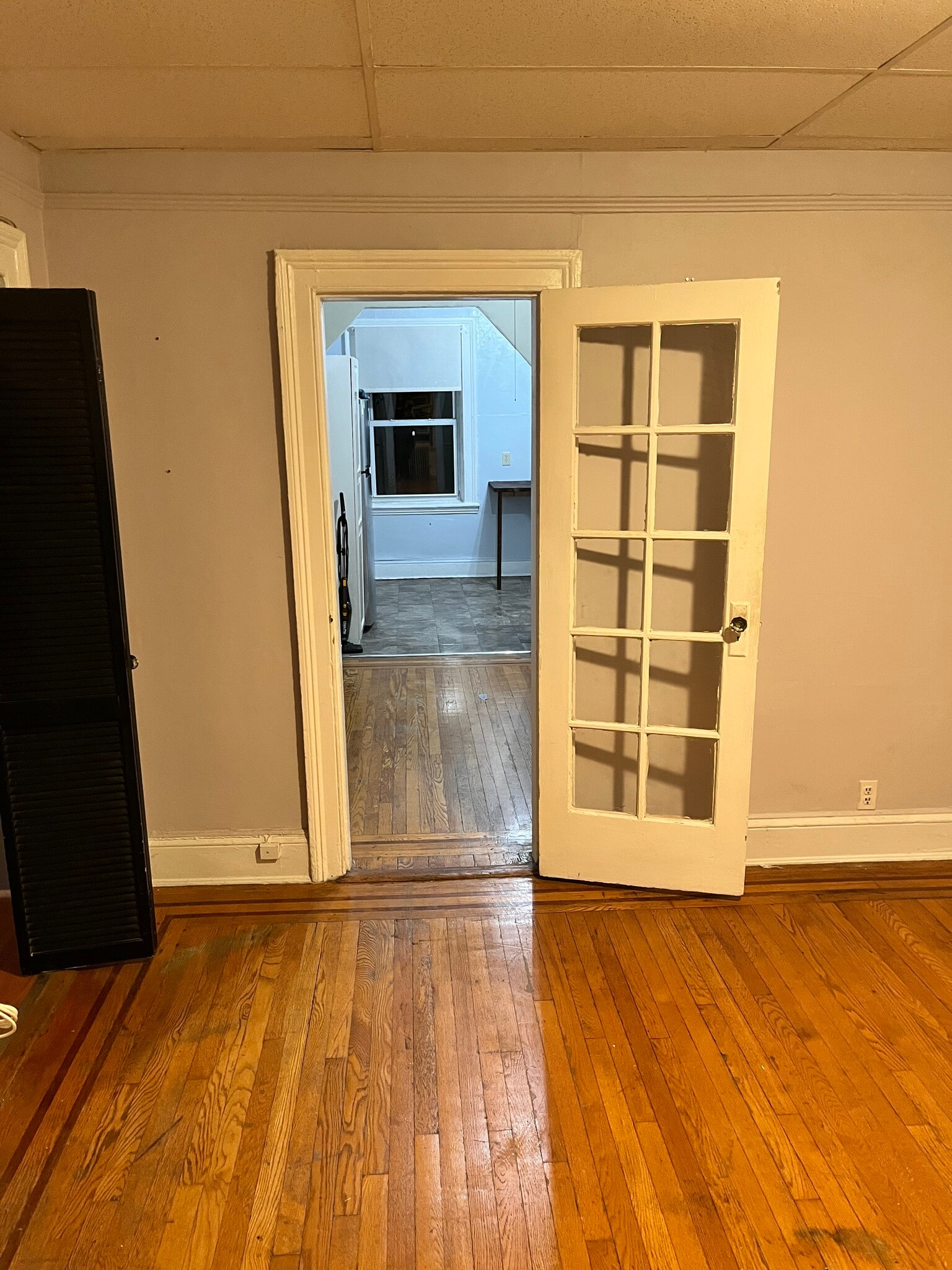 Den to Living Room - 77 Calyer St