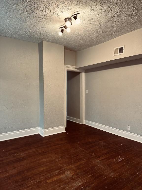 Building Photo - 305 1st St