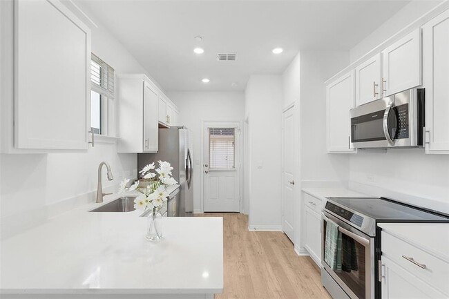 Building Photo - 2524 Ophelia Levi Ln