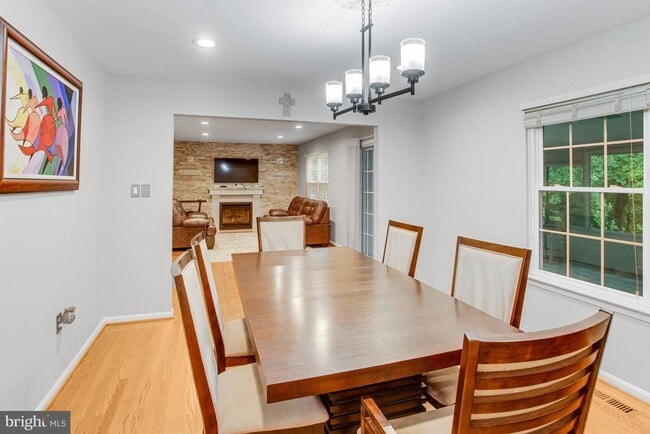 Building Photo - 3434 Fort Lyon Dr