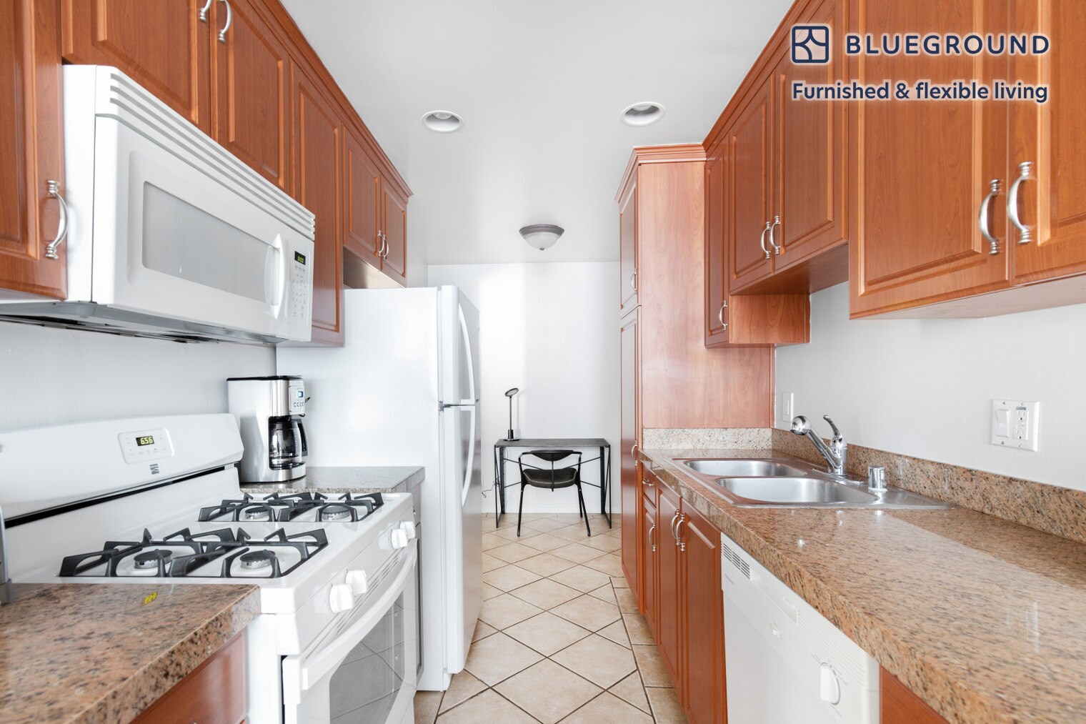 Building Photo - 467 S Arnaz Dr