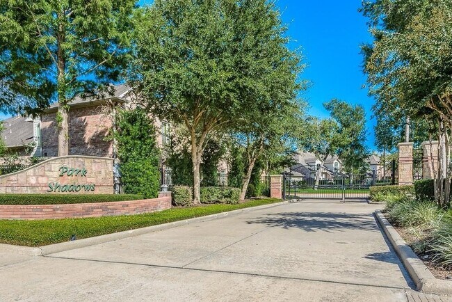 Building Photo - 12430 Timber Hollow