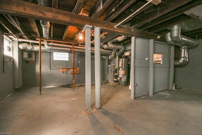 Building Photo - 4730 Blythin Rd