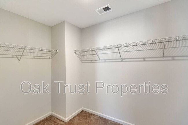 Building Photo - 215 Goshen Rd