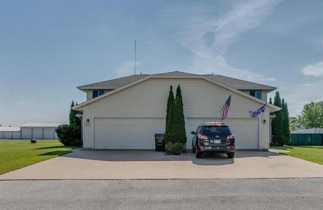 Building Photo - N176 State Park Rd