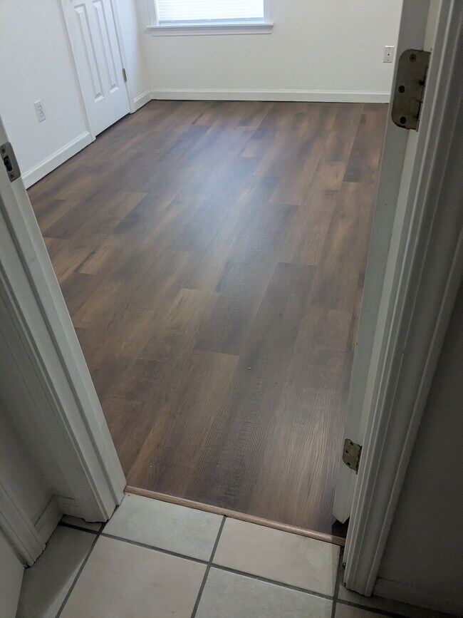 Building Photo - 321 Trammell St