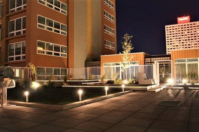 Building Photo - At the Montage!!! 1 bedroom 1 bath luxury ...