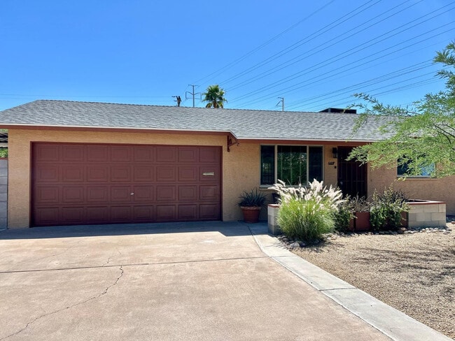 Building Photo - 6607 E Sheridan St