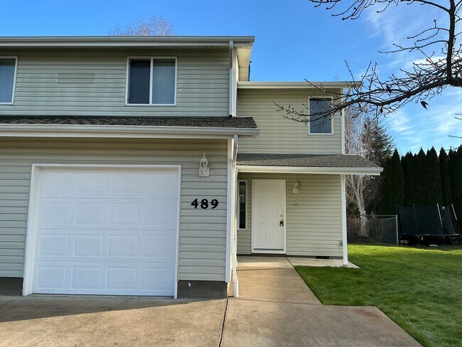 Building Photo - 188