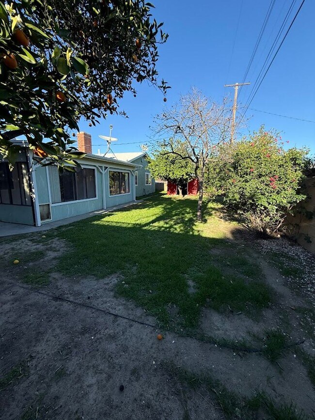 Building Photo - Beautiful 4 Bedroom, 2 Bathroom, Sylmar Home! Ready for Move-In!