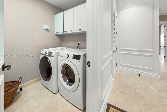 Building Photo - 3802 NE 199th Terrace