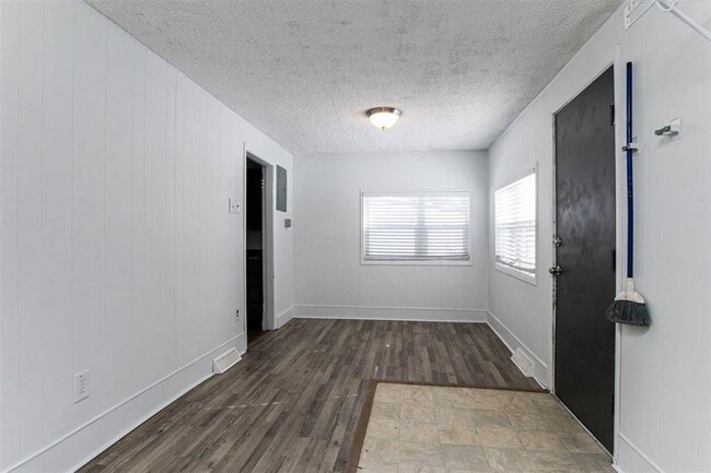 Building Photo - 511 Vattier Street