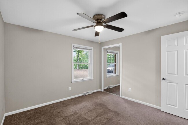 Building Photo - 4104 Green Spring St
