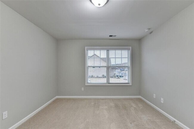 Building Photo - 7325 Heritage Oak Ct