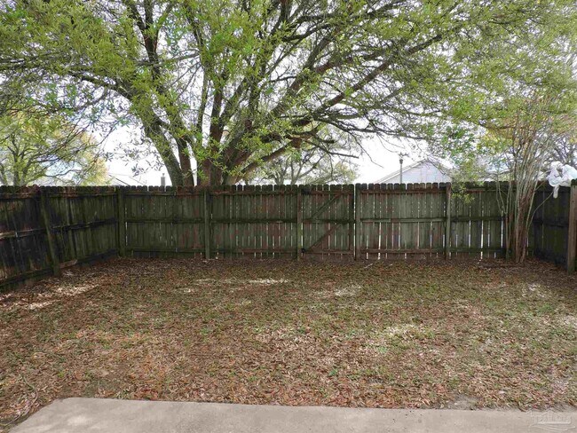 Building Photo - 3296 Two Sisters Wy