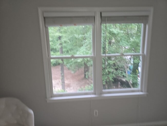 Building Photo - 3 Bed 2.5 bath house Double Branch Creek S...