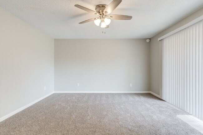 Building Photo - Wonderful 3/2/1 in Central Lubbock!