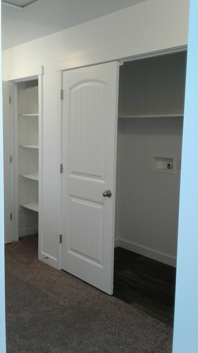 Building Photo - 444 S Fox Chase Ln