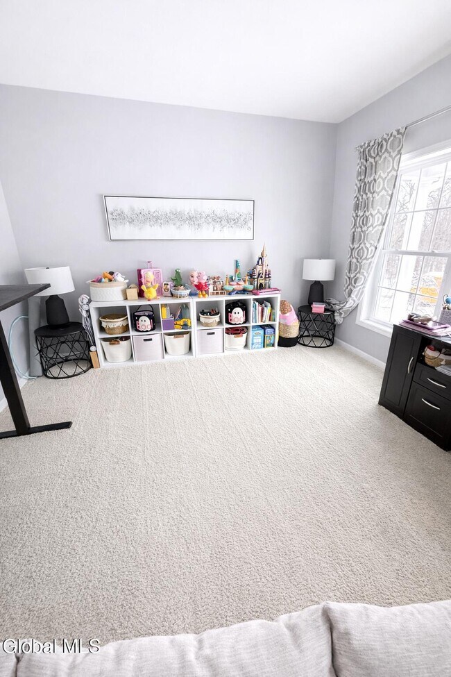 Building Photo - 40 Haywood Ln