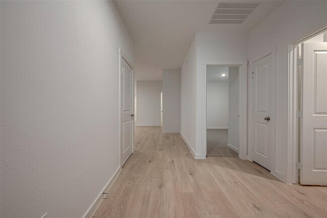 Building Photo - 1703 Stevio Pass