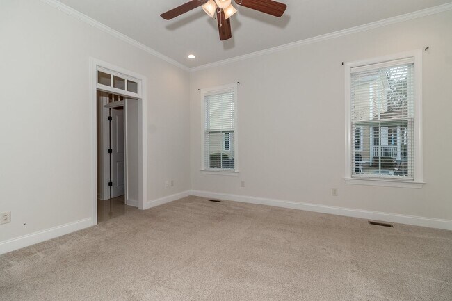 Building Photo - Lovely Riverwood Home