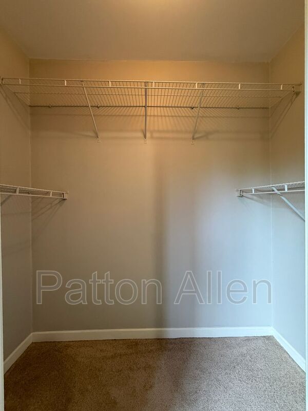 Building Photo - 18 Meadowview Terrace