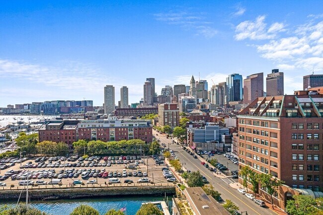 Building Photo - 300 Commercial St