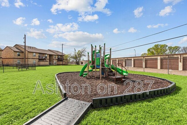 Building Photo - 1301 US-287