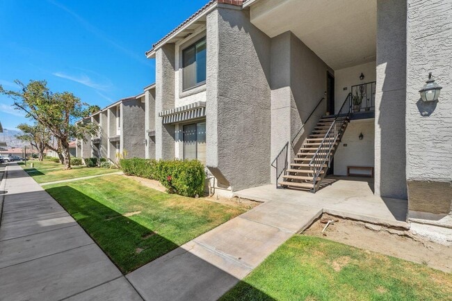 Building Photo - 43376 Cook St