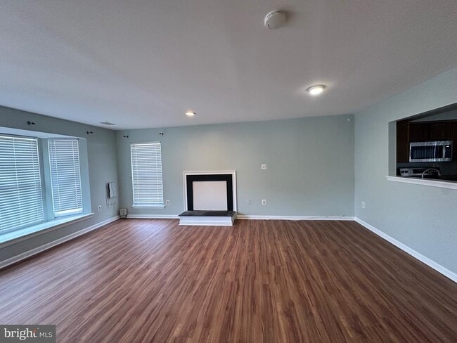 Building Photo - 14781 London Ln