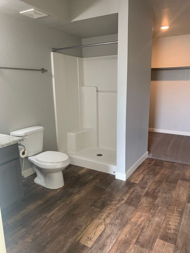 Building Photo - Lyman Triplex