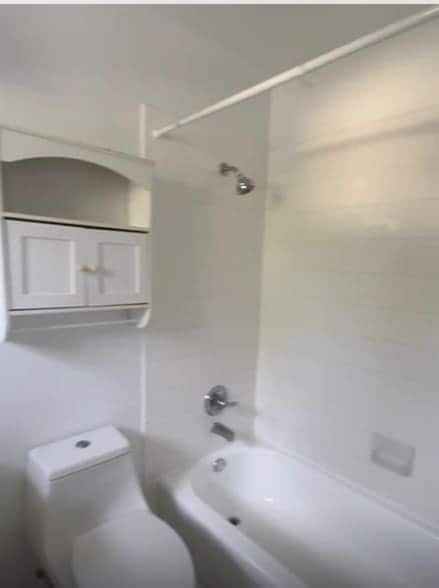 Building Photo - 2223 Pasadena Way