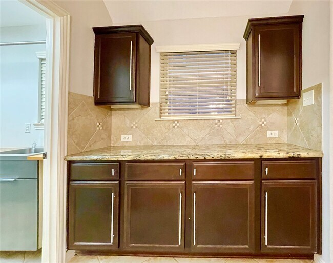 Building Photo - 24502 Forenza Ct