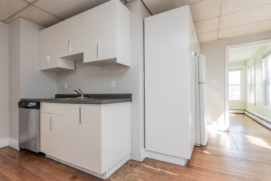 Building Photo - 30 Cutts Ave