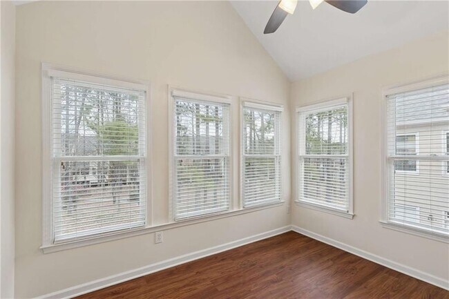 Building Photo - 610 Vinings Estates Dr SE