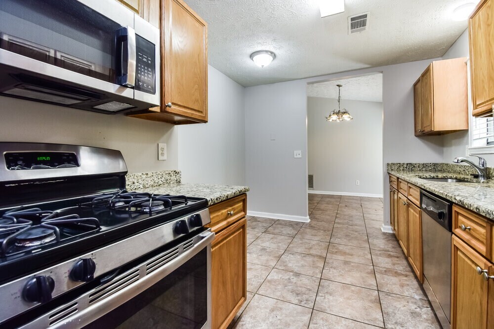 Building Photo - 4114 Red Laurel Way SW