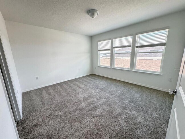 Building Photo - 4561 ORCHARD VIEW Aly