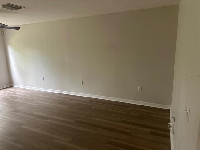 Building Photo - 2800 Birchcreek Dr