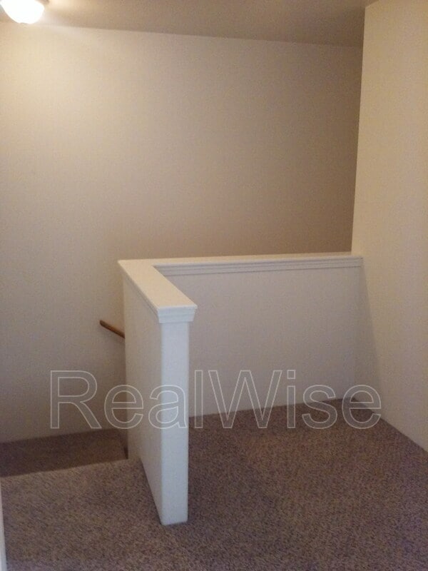 Building Photo - 327 Pardee Ln
