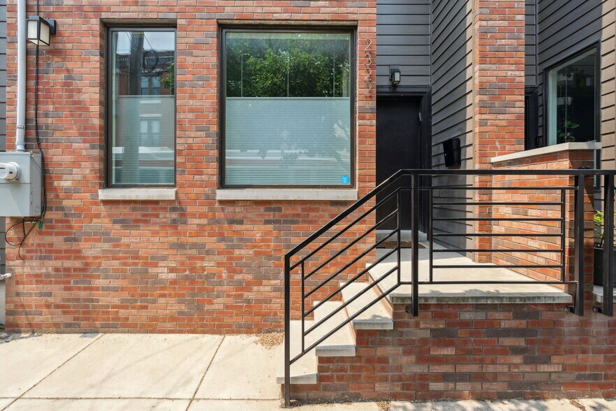 Building Photo - 2318 E Susquehanna Ave