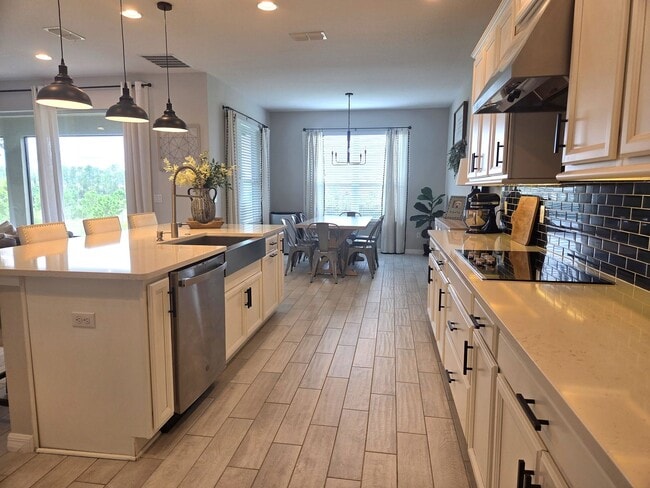 Building Photo - Two Story in Gated Lakeview Preserve