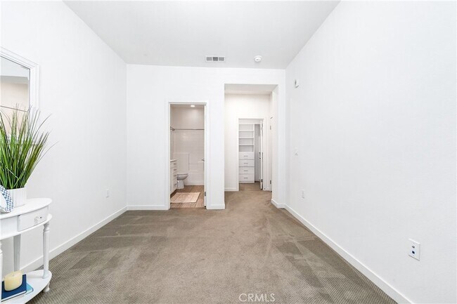 Building Photo - 630 Colorado Cir