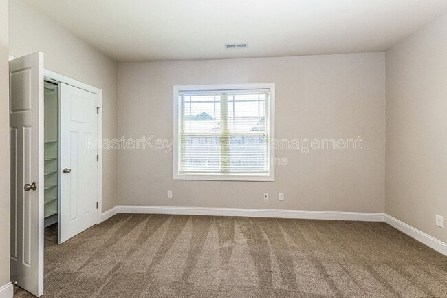Building Photo - 2805 Piedmont River Way