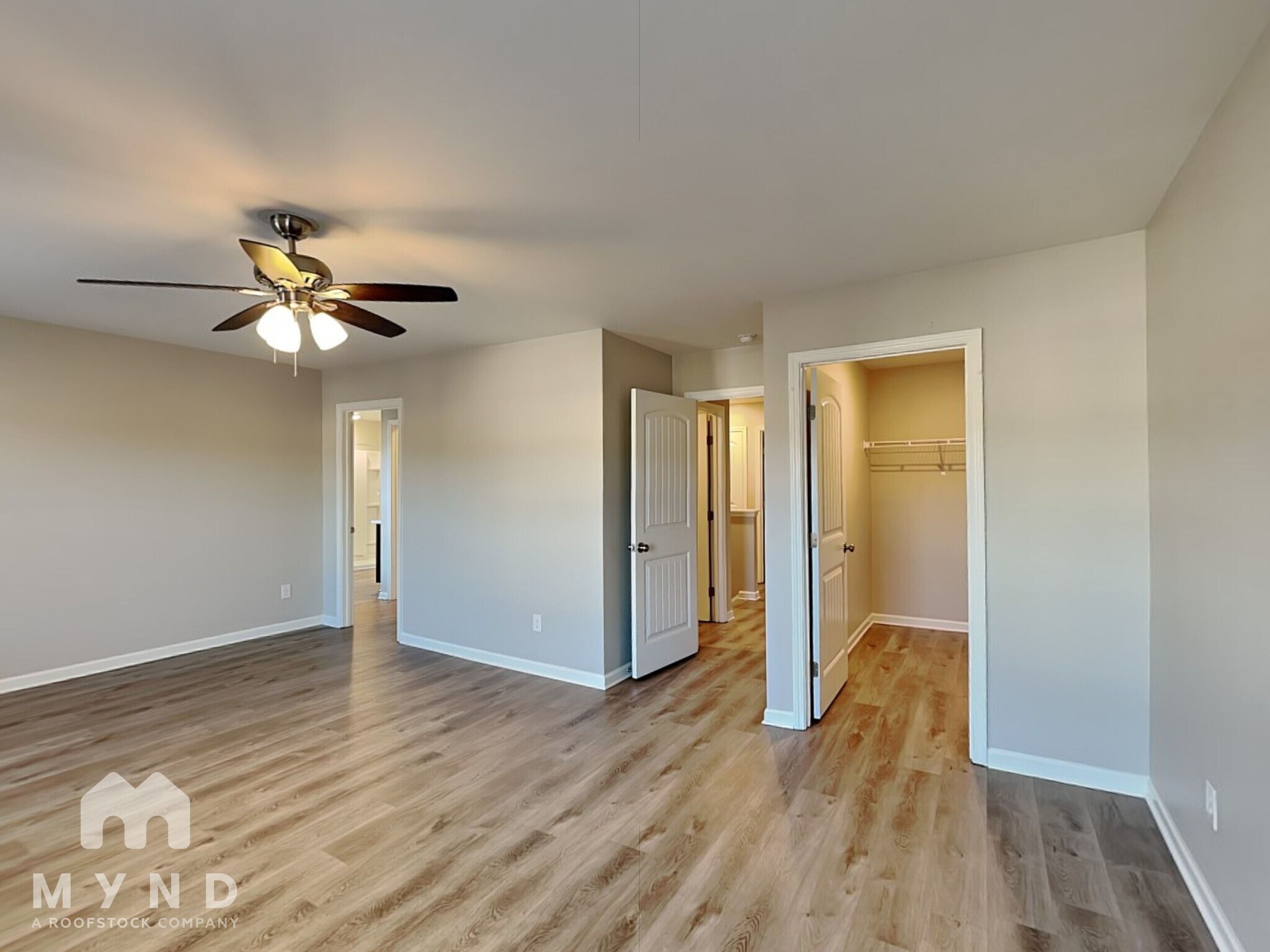 Building Photo - 828 Lake Chase