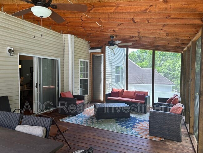 Building Photo - 6629 Pattonsburg Dr