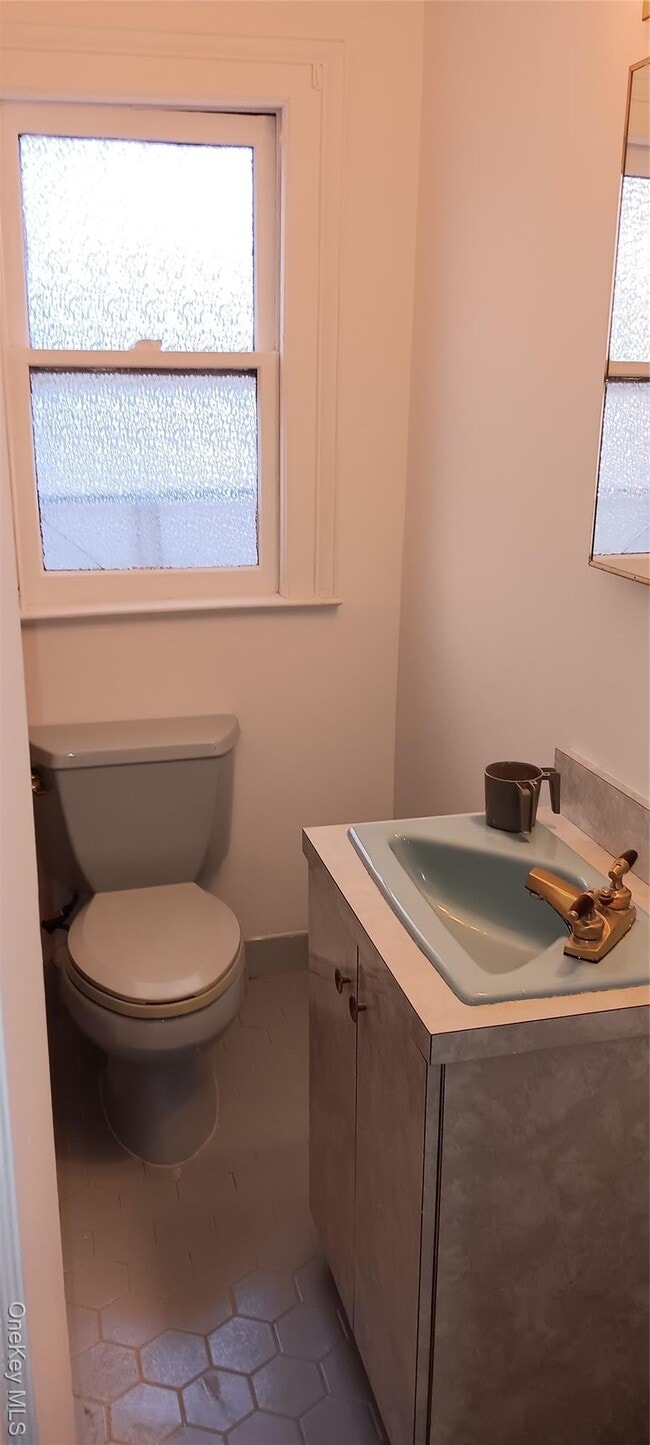 Building Photo - 84-36 Abingdon Rd