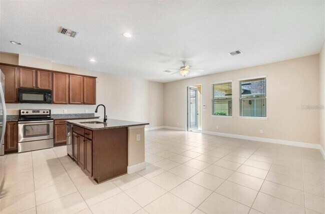 Building Photo - 8642 Via Tavoleria Way